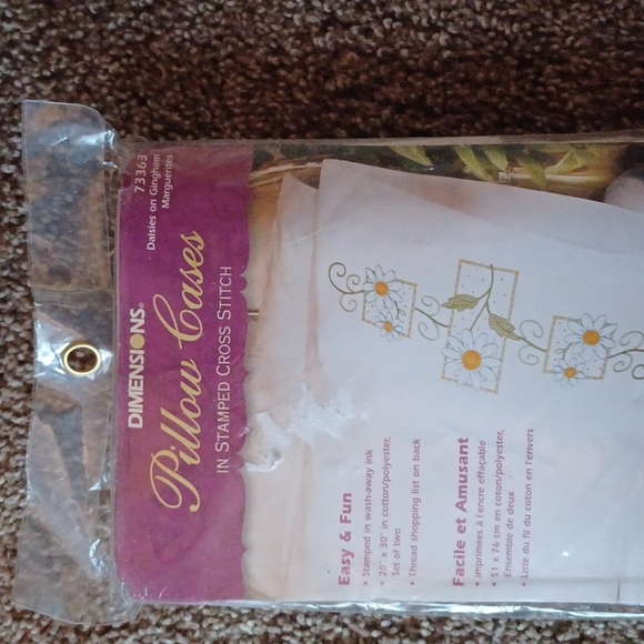 DEMENSONS Pillow Case In Stamped Cross Stich Daisies on Gingham 73363 20"×30" - Picture 2 of 9